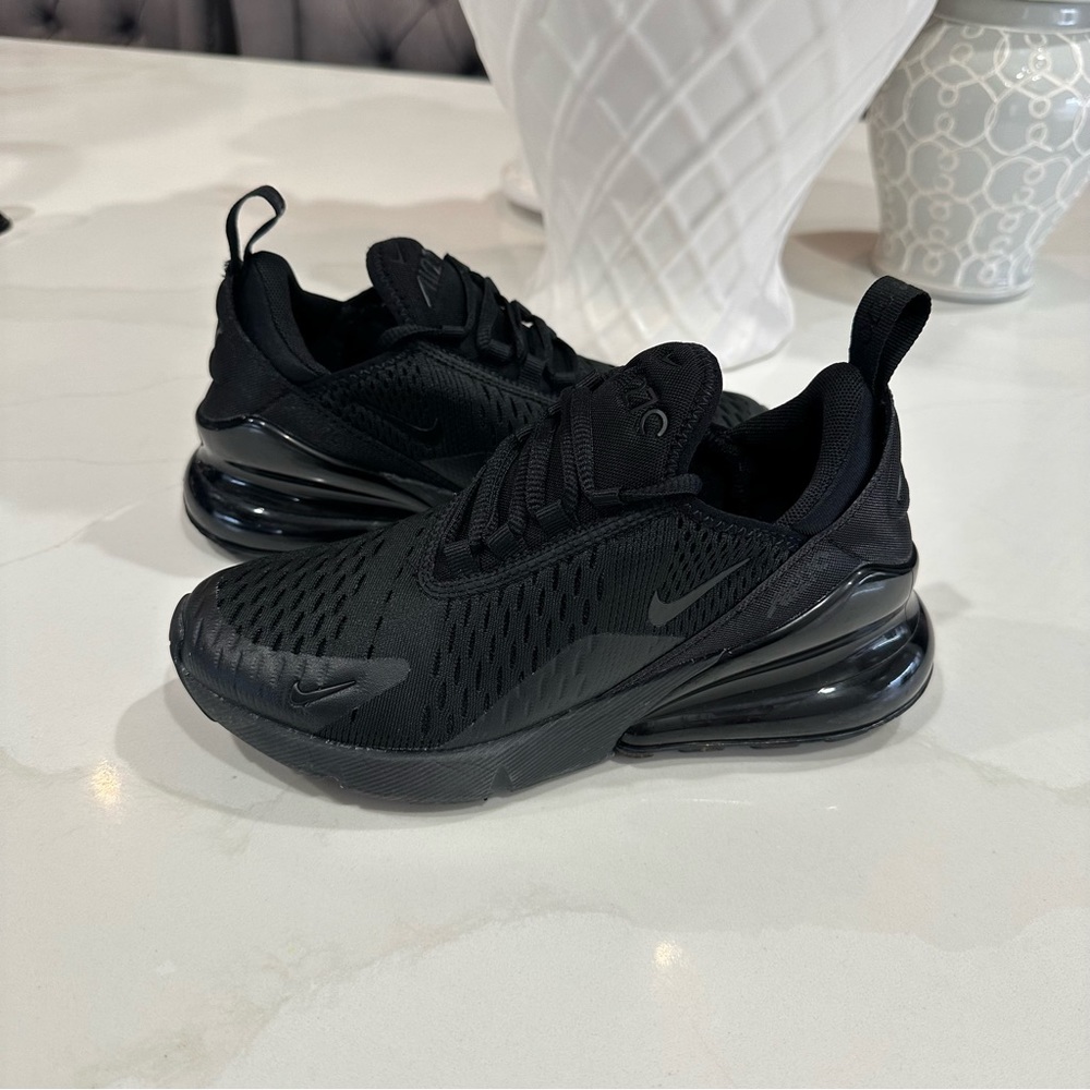 Nike Air Max 270 "Black" Grade School Boys/Girls' Shoe 3.5Y